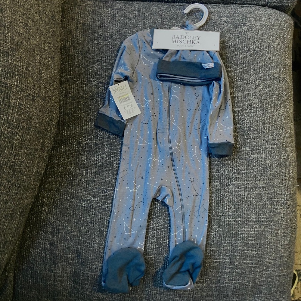 Badgley Mischka Pajama & Hat Set (6-9mo)
